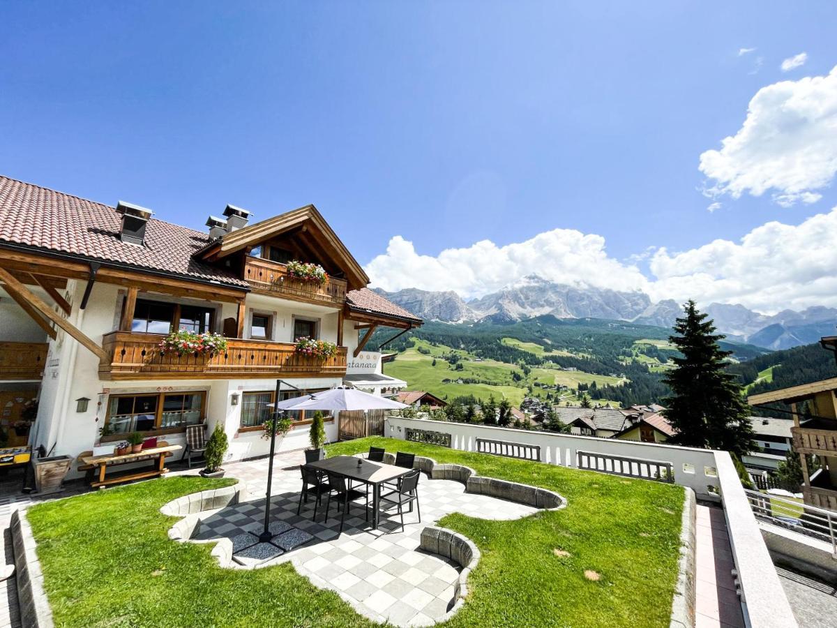 Ciasa Montanara Hotel La Villa  Exterior foto